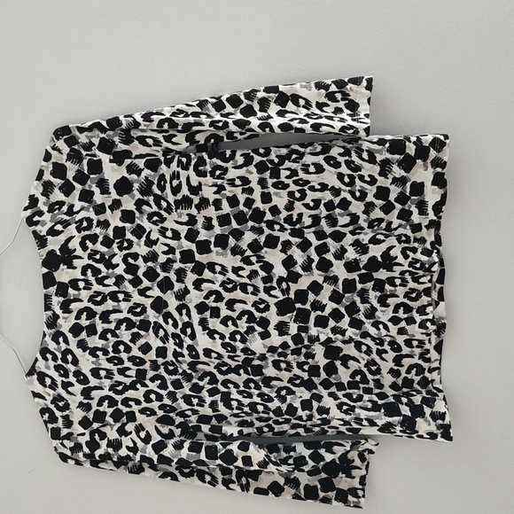 Hearts of Palm Petite Size PL 3/4 Sleeve T Shirt Black White Tan Beaded Detail - Picture 3 of 10